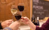 bkgnd-homepage-hero-cheers