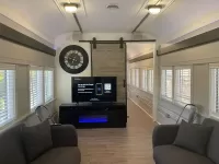 warner-airbnb-living-room-1